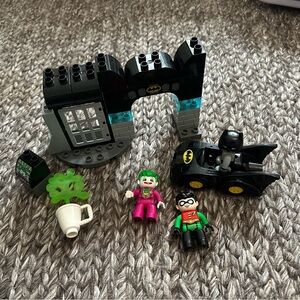 LEGO Duplo Batcave / Batman Set
